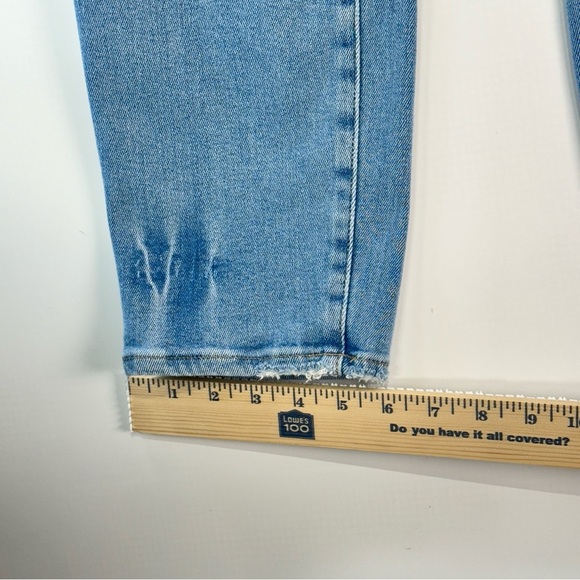 Good American Light Blue Straight Leg Jeans - Picture 12 of 12